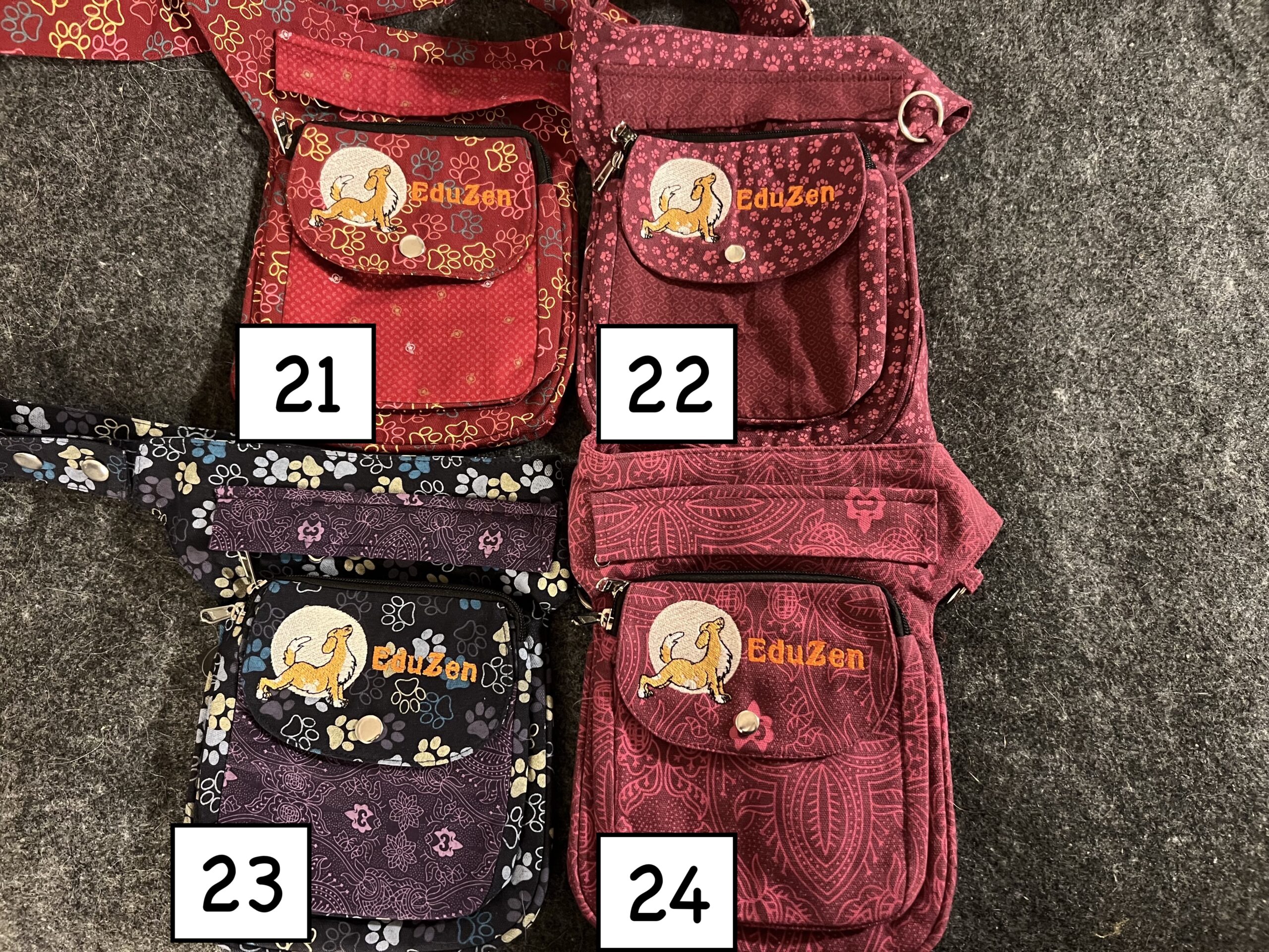 Les motifs avec couleurs rouge / rose / violet